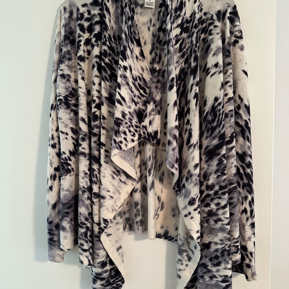 Neiman Marcus Cashmere Black and Cream Cardigan